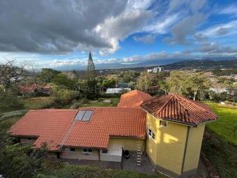 Venta de exclusiva propiedad ubicada en Santa Ana Uruca 26-2053