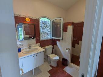 Venta de Casa Semi Amueblada en Uruca-Santa Ana. RAH 26-2053