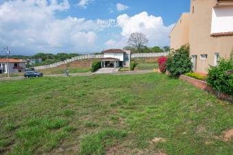 Lote de 509m2 en Venta en Condominio de La Guácima Topografía plana y construcción Libre n