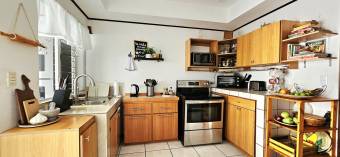 House for sale in Desamparados.