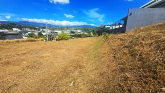 Se vende lote para desarrollo en exclusivo condominio
