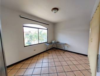 ALQUILER AMPLIA CASA EN CONDOMINIO SANTA ANA ALQUILER AMPLIA CASA EN CONDOMINIO SANTA ANA