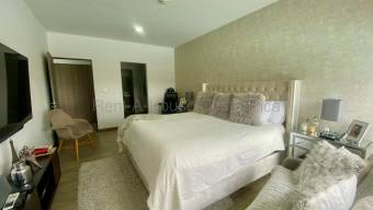 Venta de exclusivo apartamento de lujo para inversion en Escazu 26-2072