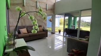 Venta casa de una planta con amplios jardines y vistas #26-1877 GS