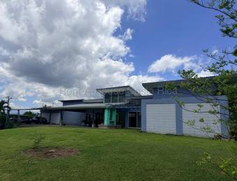 Venta casa de una planta con amplios jardines y vistas #26-1877 GS