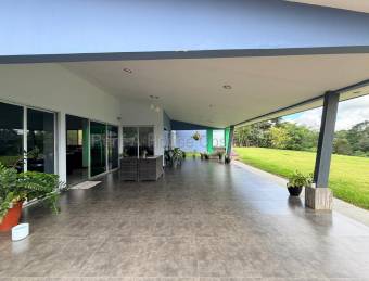 Venta casa de una planta con amplios jardines y vistas #26-1877 GS