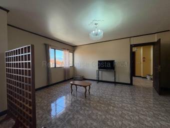 Alquiler de Apartamento Semi-Amueblado en Pavas, San José. RAH 26-2039