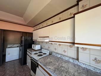 Alquiler de Apartamento Semi-Amueblado en Pavas, San José. RAH 26-2039