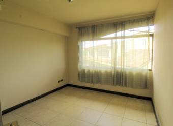 Precio de Oportunidad Se Vende Casa en Guayabos Curridabat 3 Habitaciones más Cuarto Servi