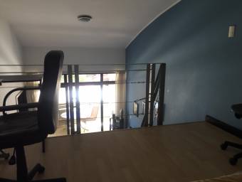 Apartamento en venta con mezzanina y vista a las montañas en condominio #26-982 GS