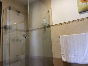 Apartamento en venta con mezzanina y vista a las montañas en condominio #26-982 GS