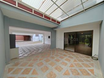 Venta de  casa o se alquila con opcion a compra en pozos de santa ana 26-2084