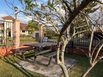 Venta de Lote en San Isidro-San José, Heredia. RAH 26-1617
