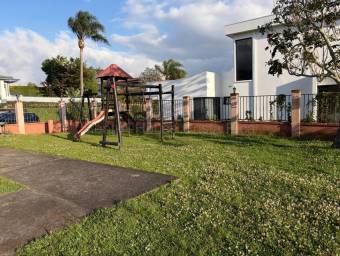 Venta de Lote en San Isidro-San José, Heredia. RAH 26-1617