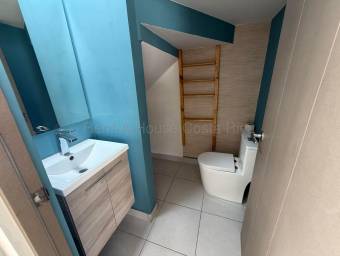 Se alquila casa en Ulloa Heredia 26-2042