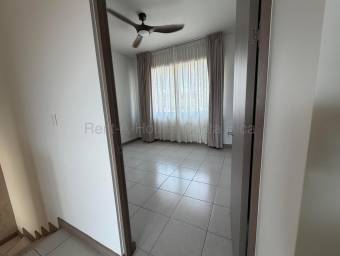 Se alquila casa en Ulloa Heredia 26-2042