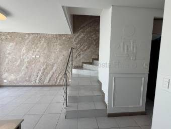 Se alquila casa en Ulloa Heredia 26-2042