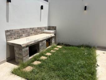 Se alquila casa en Ulloa Heredia 26-2042