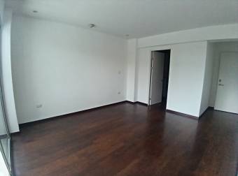 Venta de Apartamento en Condominio #26-1993