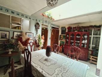 Se vende casa en Zapote San José 26-707