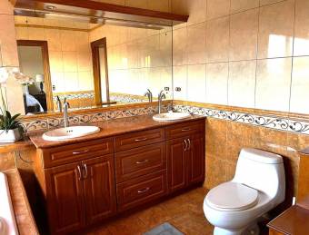 Se vende casa en Mercedes Heredia 26-267 Se vende casa en Mercedes Heredia 26-267