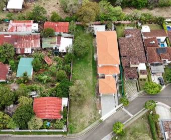 905 m2 lot for sale in Posada del Río condominium in La Guácima.