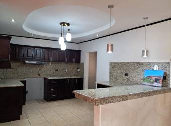 HEREDIA MERCEDES NORTE VENDO CASA $305.000