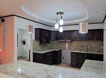 HEREDIA MERCEDES NORTE VENDO CASA $305.000