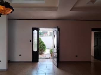 HEREDIA MERCEDES NORTE VENDO CASA $305.000