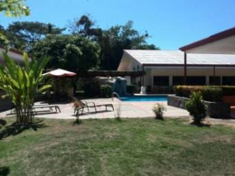 Hotel with 21 rooms for Sale in Parrita Puntarenas