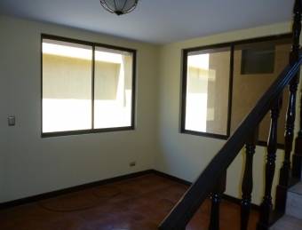 Alquiler de Apartamento en San Rafael - Alajuela $1000. Se vende en $200000 financiado.
