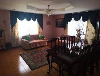 V#49 Acogedora casa en venta/ Ciudad Colón