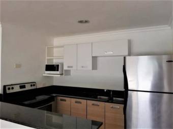 Se alquila espacio apartamento moderno en santa ana centro 20-1505