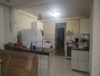 V#80 Amplia casa en venta/ Desamparados