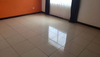 House for rent condominium clear water 500,000 colones.