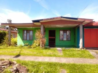 Hermosa y Cómoda  Casa en Venta.  En  Guápiles. CG- 20-177