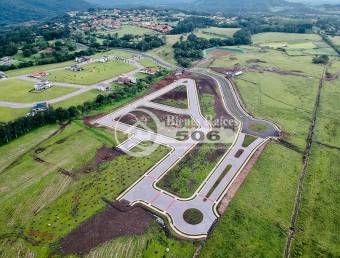 Lote esquinero Hacienda Los Reyes La Guácima Alajuela #1059