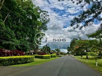 Lote esquinero Hacienda Los Reyes La Guácima Alajuela #1059