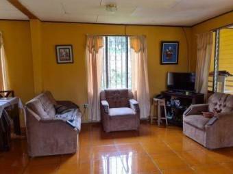 MLS-21-2213 VENTA CASA VERBENA NORTE TURRIALBA 