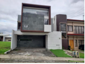 Venta de casa ubicada en Heredia, Barreal, Ulloa