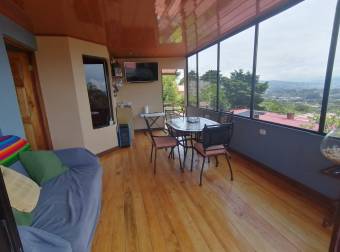 Vendo  bella casa con apartamento en SAN ISIDRO HEREDIA