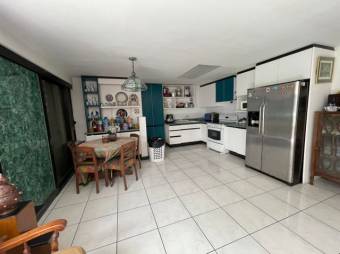 MLS-22-2638 VENTA CASA ESCAZU