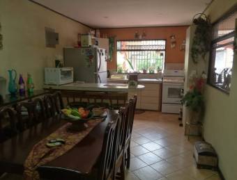 Vendo casas diferente precio en HEREDIA