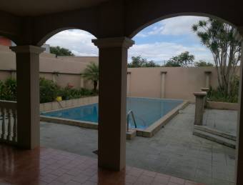 Vendo bella casa con piscina en SAN PABLO HEREDIA