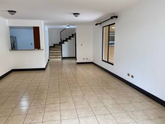 Casa en Venta en Santa Ana, San José. RAH 22-2673