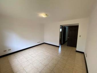 Casa en Venta en Santa Ana, San José. RAH 22-2673