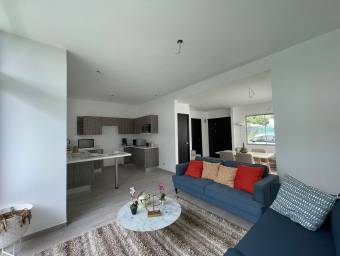 Casa en Venta en Mora, San José. RAH 22-2677