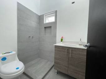 Casa en Venta en Mora, San José. RAH 22-2677