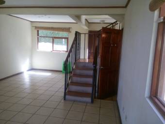 Casa en venta en Santa Ana, San José. RAH 22-1430