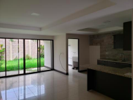 Venta de casa ubicada en San José, Santa Ana, Pozos